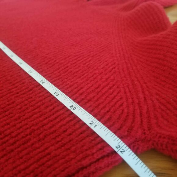 DIP Cozy Stretchy Red Hooded Sweater Womens Sz L - Picture 3 of 6